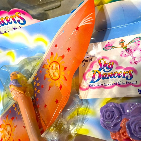 SKY DANCER VTG 1995 COLLECTIBLE FLYING PRINCESS WIND CHARMER IN ORIGINAL BOX - Picture 7 of 14